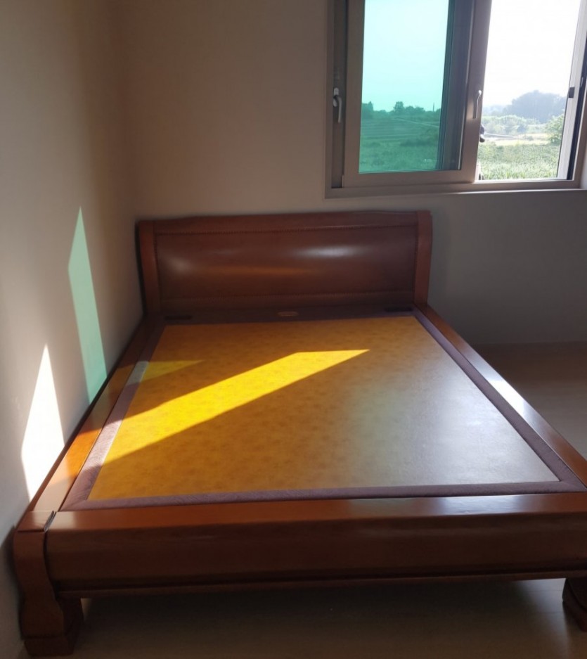 새집 새로운 숯침대와 숯소파 최고!