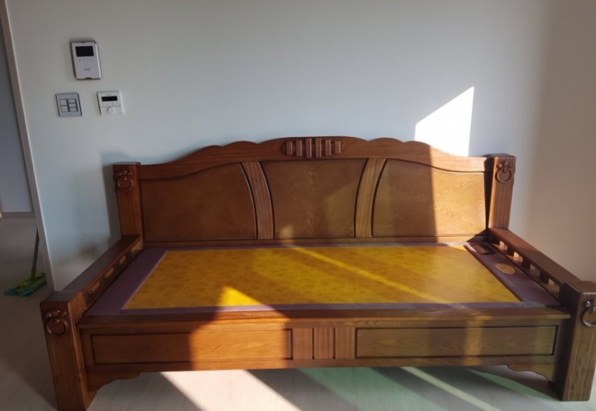 새집 새로운 숯침대와 숯소파 최고!