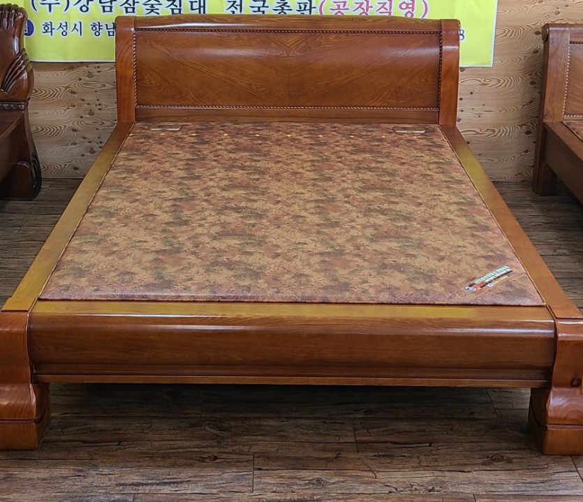 이런 숯세므 침대도 있어요.